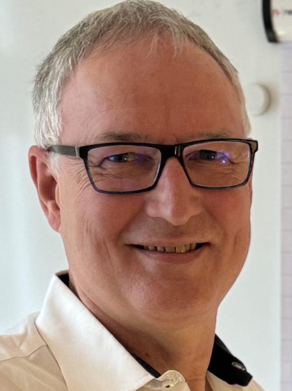 Dr. Walter Sinowski